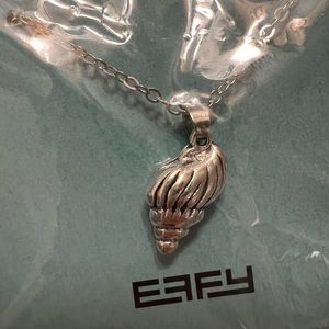 Silver shell necklace